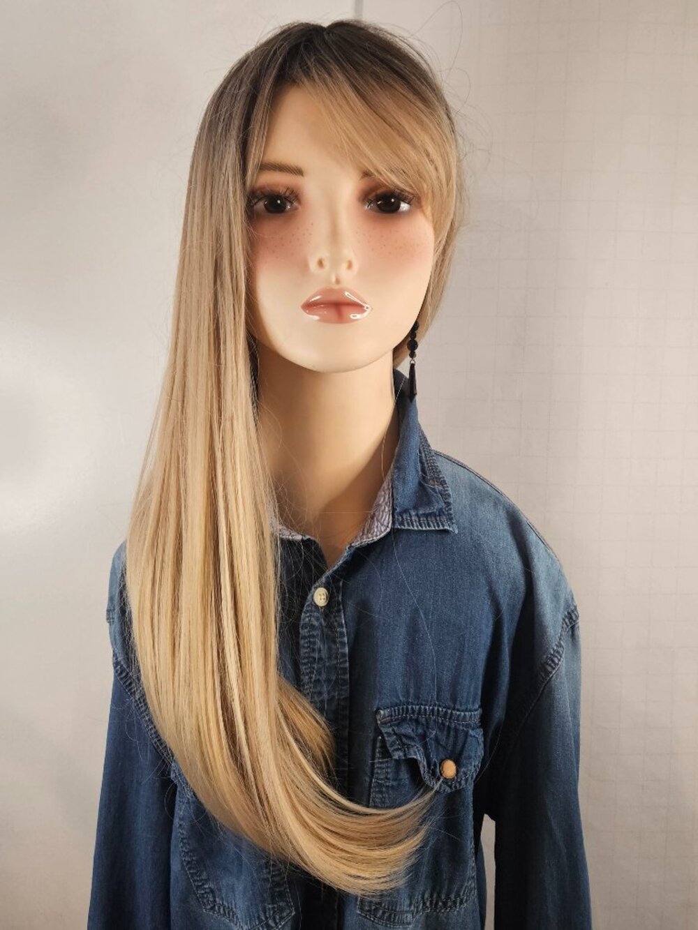 NWT Ash Blond Straight 25" Ombre Soft Synthetic Wig Ombre Dark Roots Wispy Bangs